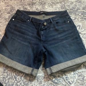 Vera Wang Jean shorts